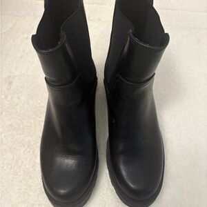 Old Navy Black Ankle Booties